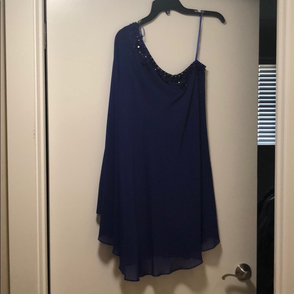 One shoulder dress